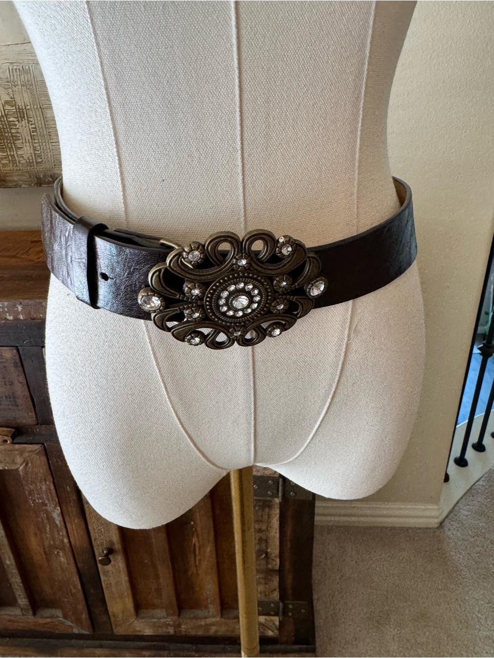 Women's Dark Brown Belt with Embellished Buckle - size L